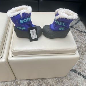 Toddler boots -Gray and Purple as shown.